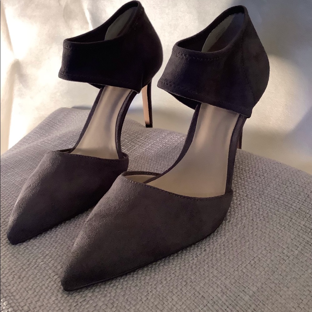 Ann Taylor Black Pointed Toe D'Orsay Heels